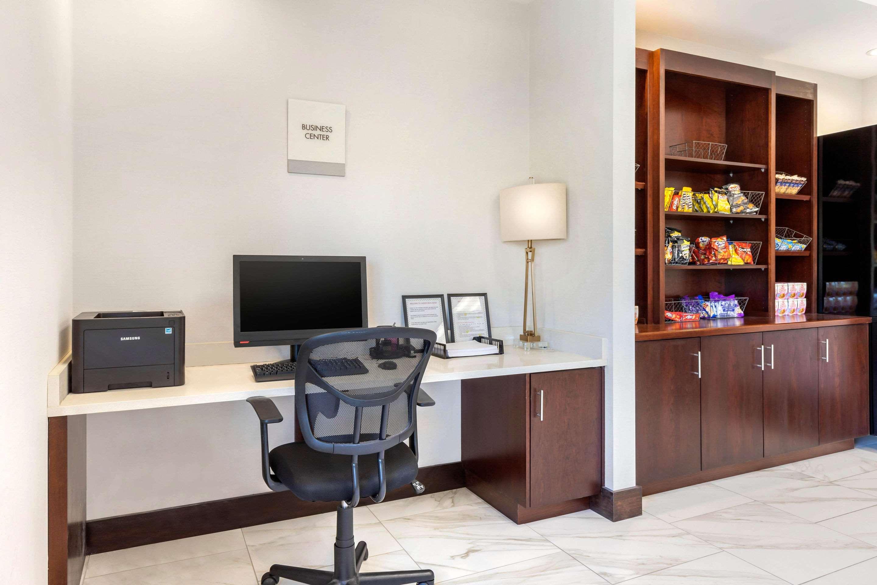 Days Inn And Suites By Wyndham Oxford Eksteriør bilde