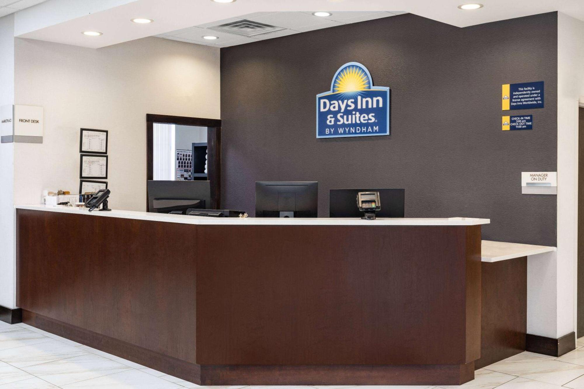 Days Inn And Suites By Wyndham Oxford Eksteriør bilde
