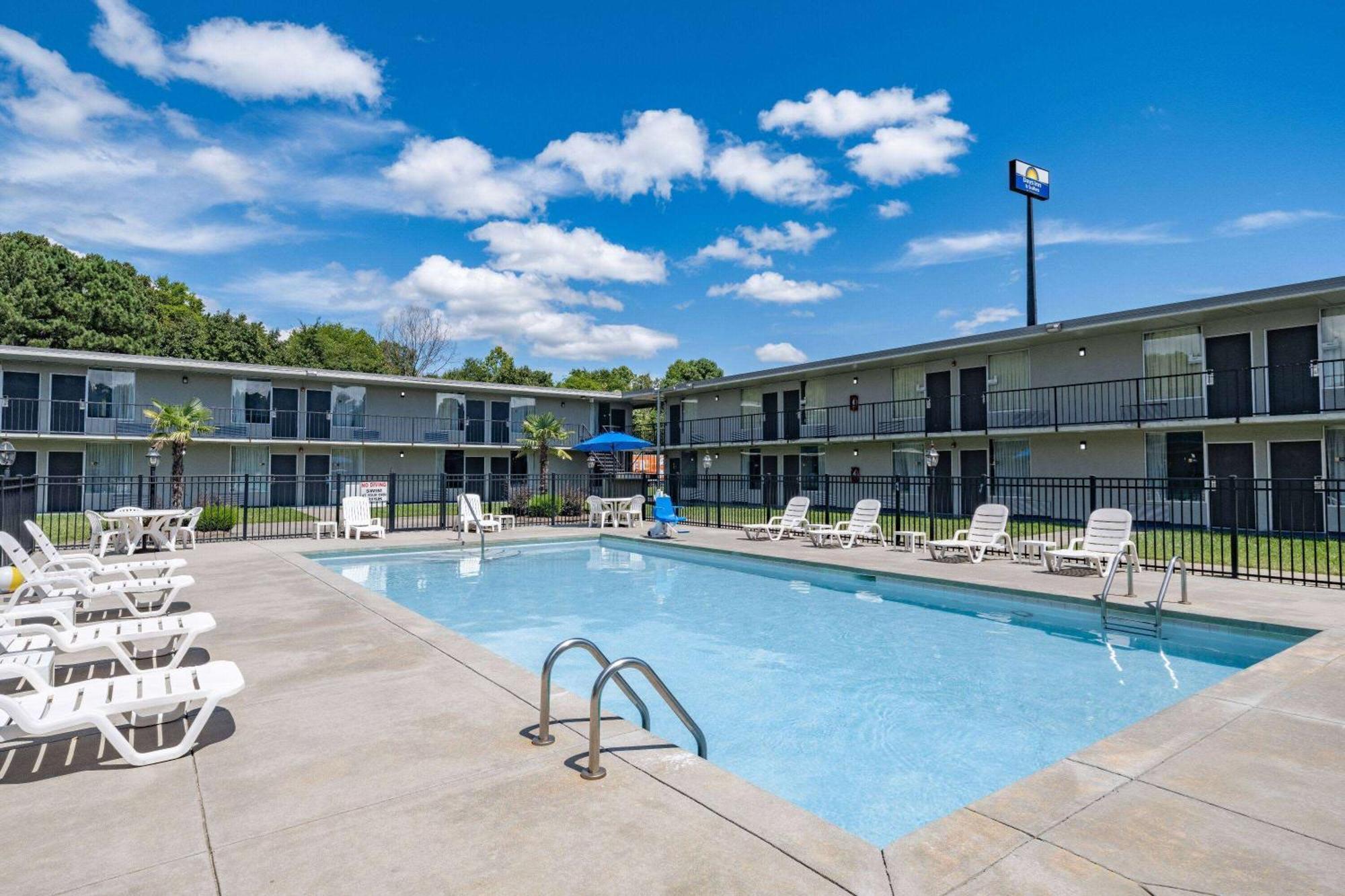 Days Inn And Suites By Wyndham Oxford Eksteriør bilde